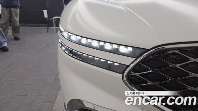 Genesis G90 2022 — Photo 18/41