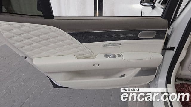 Genesis G90 2022 — Photo 6/41