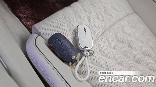 Genesis G90 2022 — Photo 38/41