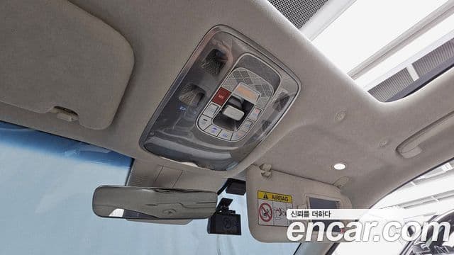 Genesis G90 2022 — Photo 39/41