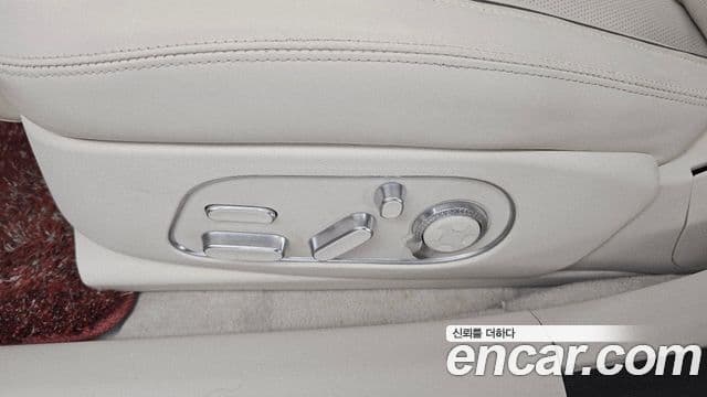 Genesis G90 2022 — Photo 31/41