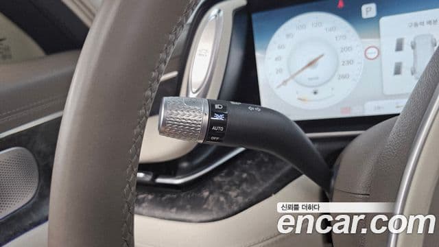 Genesis G90 2022 — Photo 21/41