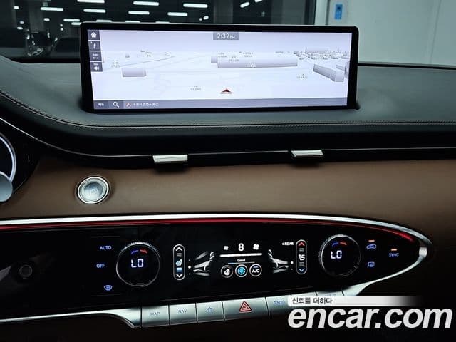 Genesis GV70 2021 — ფოტო 8/20