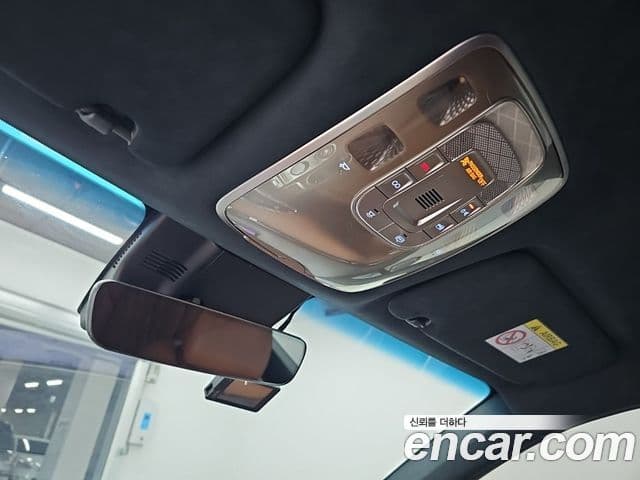 Genesis GV70 2021 — ფოტო 16/20