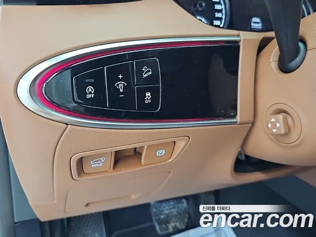 Genesis GV70 2021 — ფოტო 18/20