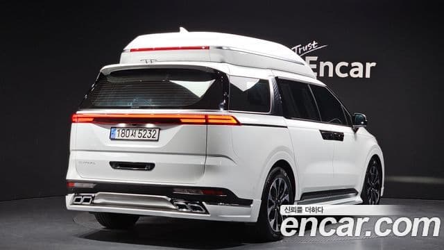 Kia Carnival 2022 — Фото 2/20