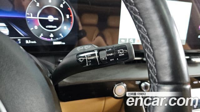 Kia Carnival 2021 — Şəkil 18/20