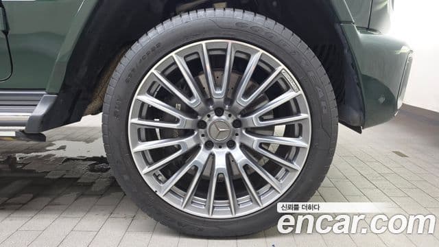 Mercedes-Benz G-Class 2025 — Photo 21/33
