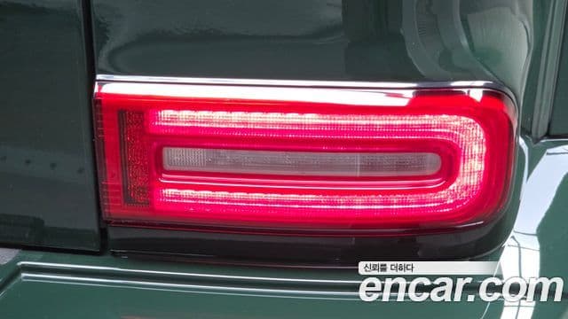 Mercedes-Benz G-Class 2025 — Photo 19/33