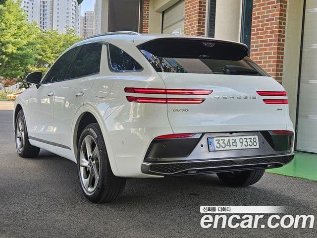 Genesis GV70 2024 — ფოტო 5/20