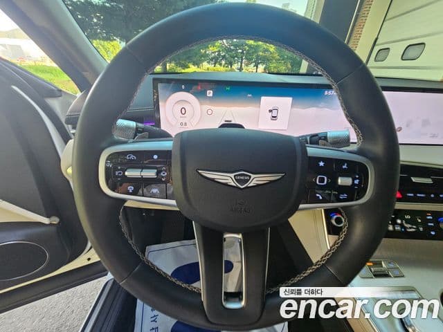 Genesis GV70 2024 — ფოტო 16/20