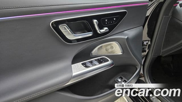 Mercedes-Benz E-Class 2025 — фото 14 из 18