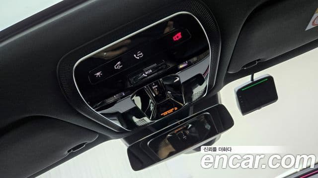 Mercedes-Benz E-Class 2025 — фото 16 из 18