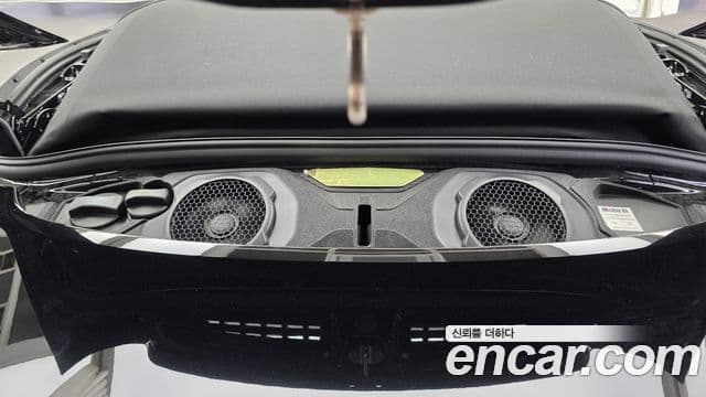 Porsche 911 2023 — фото 19 из 20