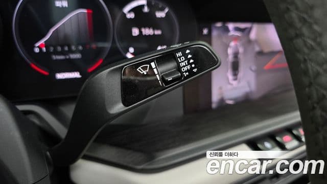 Porsche 911 2023 — Photo 29/34
