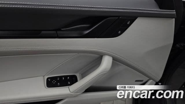 Porsche 911 2023 — Photo 28/34