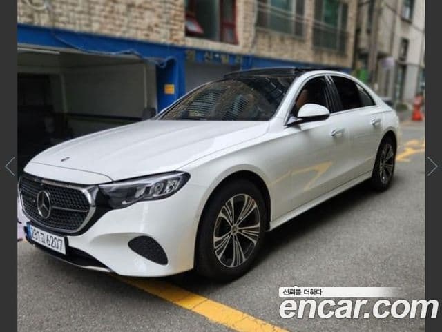 Mercedes-Benz E-Class 2025 — Фото 2/4