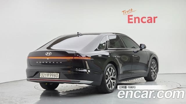 Hyundai Grandeur 2023 — ფოტო 2/20
