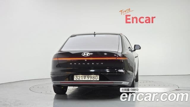 Hyundai Grandeur 2023 — ფოტო 4/20