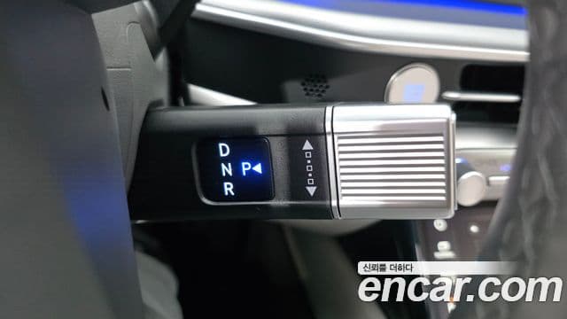 Hyundai Grandeur 2023 — ფოტო 9/20