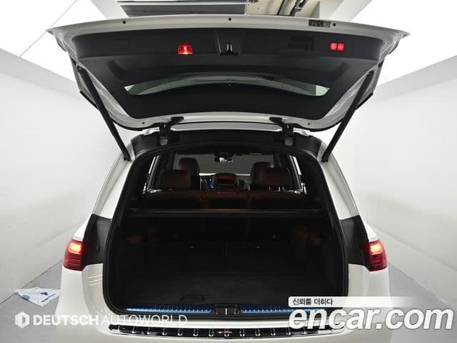 Mercedes-Benz GLS-Class 2025 — Photo 17/20