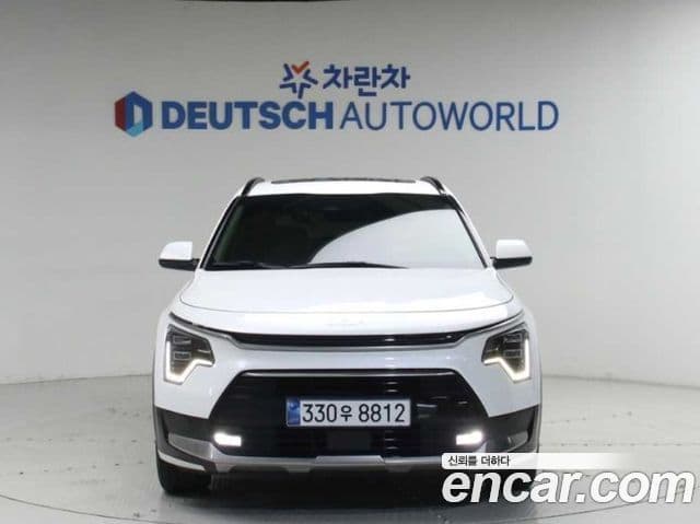 Kia Niro 2022 — ფოტო 1/19