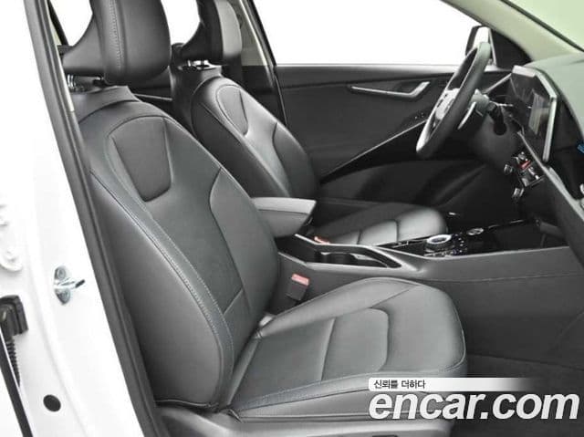 Kia Niro 2022 — ფოტო 8/19