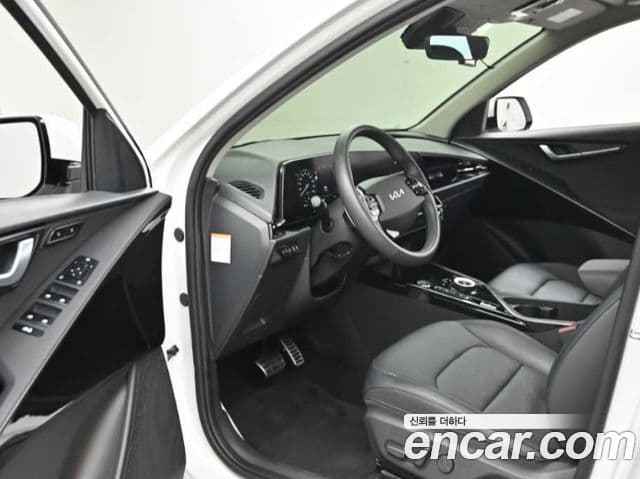 Kia Niro 2022 — ფოტო 9/19