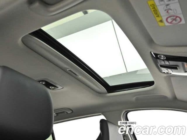 Kia Niro 2022 — ფოტო 17/19