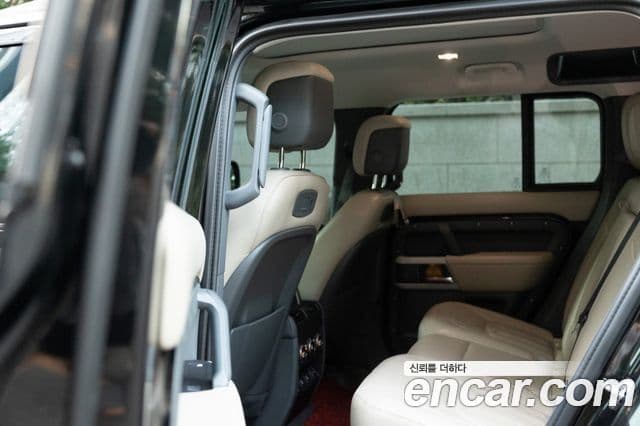 Land Rover Defender 2021 — ფოტო 6/10