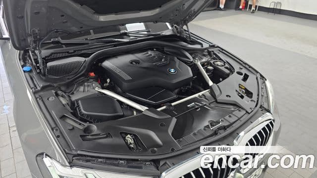 BMW 5 Series 2022 — ფოტო 6/20