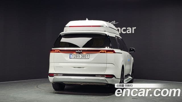 Kia Carnival 2022 — ფოტო 3/20