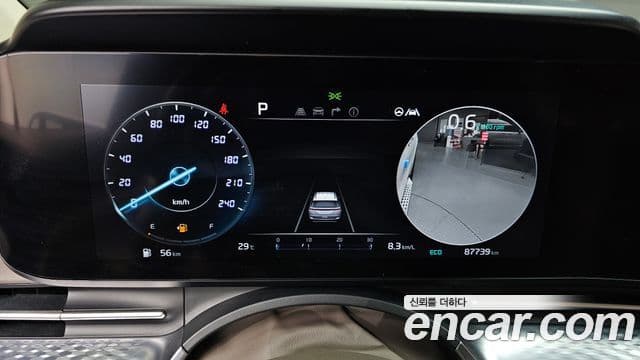 Kia Carnival 2022 — ფოტო 7/20