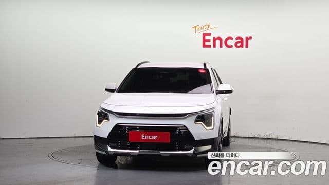 Kia Niro 2022 — Фото 3/20
