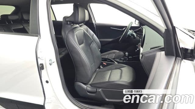 Kia Niro 2022 — Фото 12/20