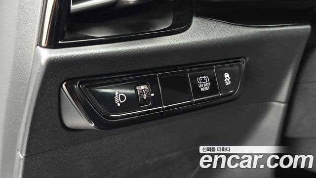Kia Niro 2022 — Фото 15/20