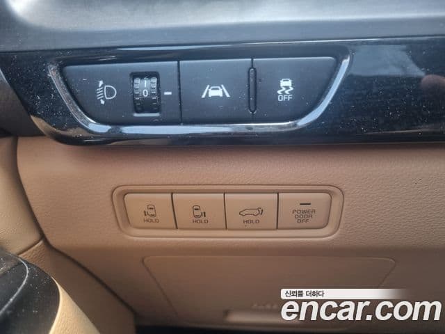 Kia Carnival 2022 — Şəkil 16/20