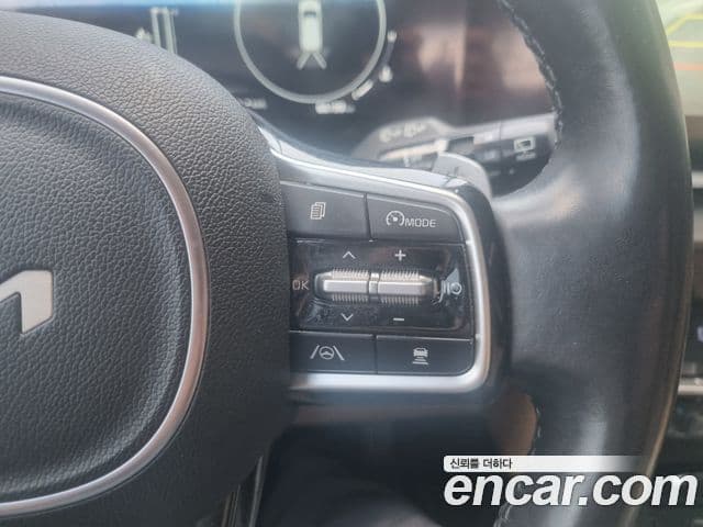 Kia Carnival 2022 — Şəkil 17/20