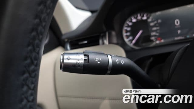 Land Rover Discovery Sport 2020 — Photo 16/41