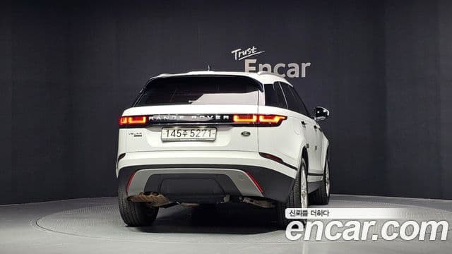 Land Rover Range Rover Velar 2019 — ფოტო 4/20