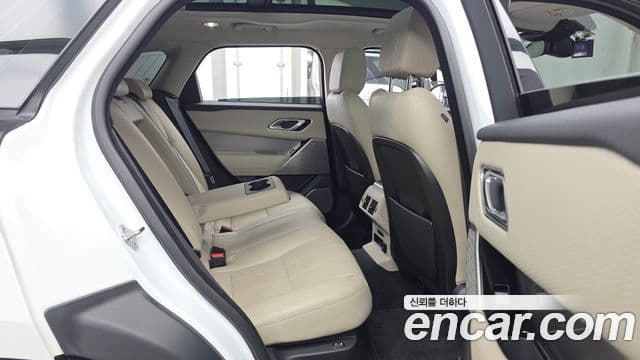 Land Rover Range Rover Velar 2019 — ფოტო 12/20