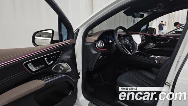 Mercedes-Benz EQS SUV 2024 — ფოტო 35/39