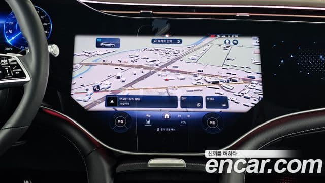 Mercedes-Benz EQS SUV 2024 — ფოტო 11/39