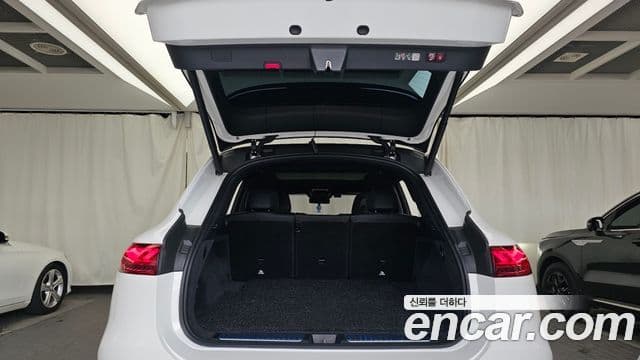 Mercedes-Benz EQS SUV 2024 — ფოტო 33/39