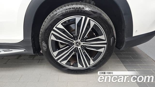Mercedes-Benz EQS SUV 2024 — ფოტო 28/39
