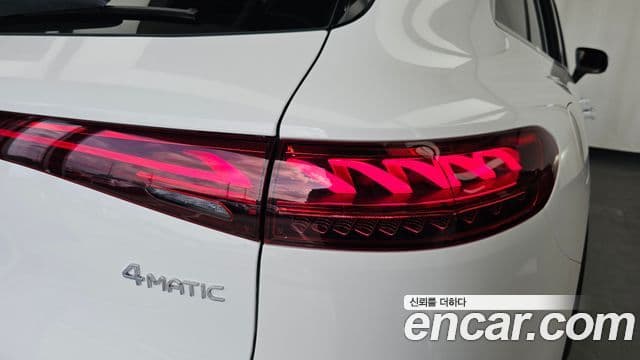 Mercedes-Benz EQS SUV 2024 — ფოტო 26/39