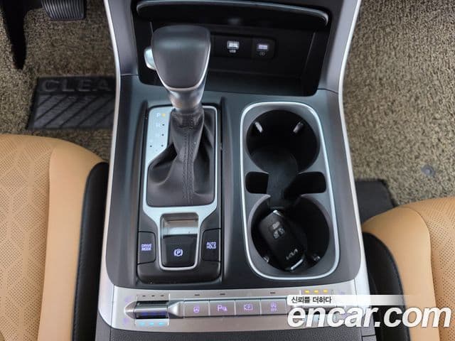 Kia Carnival 2023 — Фото 7/20