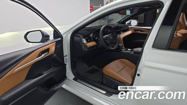 Toyota Camry 2025 — Şəkil 11/20