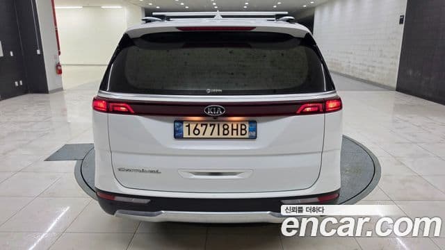 Kia Carnival 2021 — Şəkil 13/15