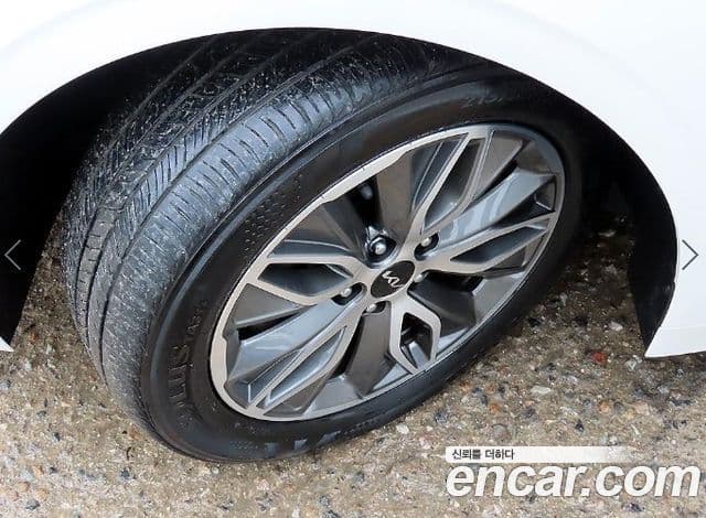 Kia K5 2023 — Şəkil 19/20